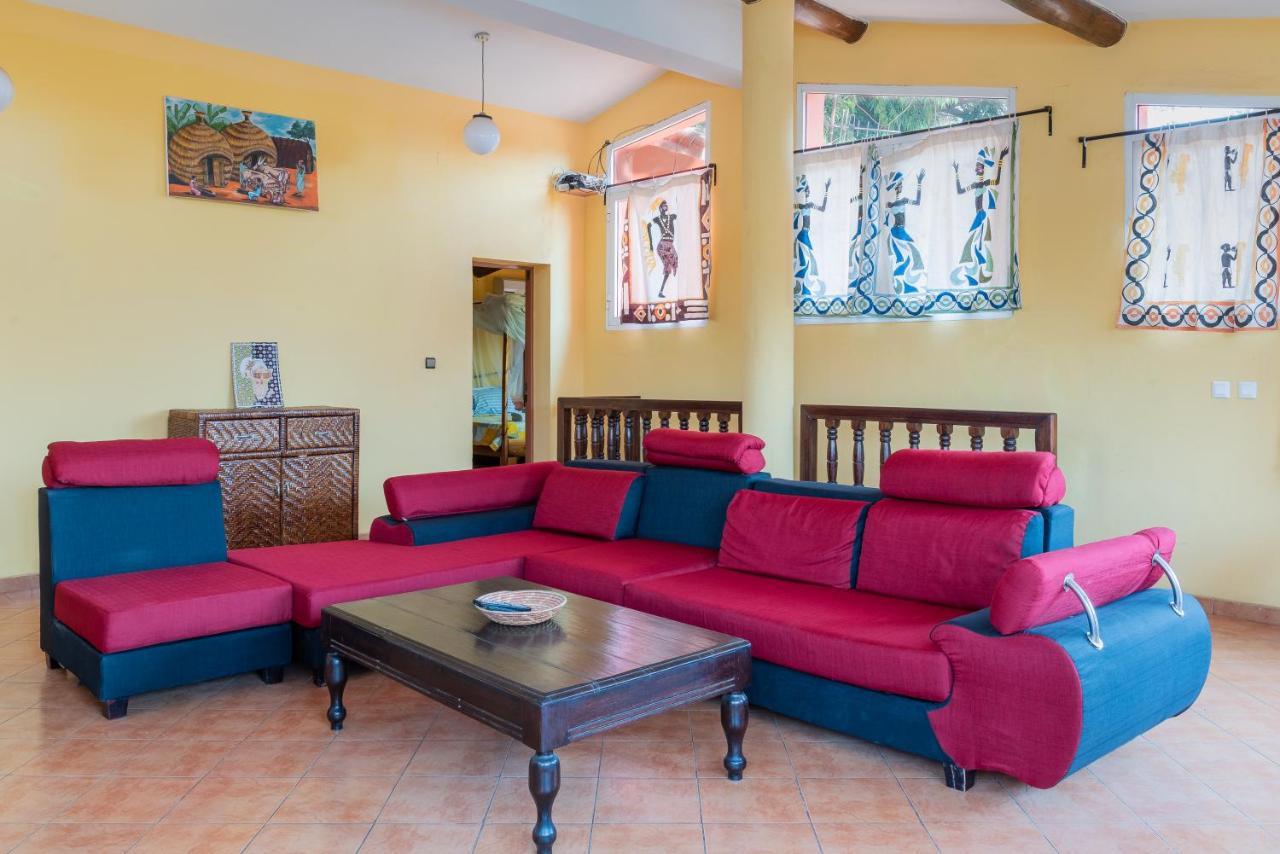 Aparthotel Jardin Tropical Бужумбура Екстериор снимка