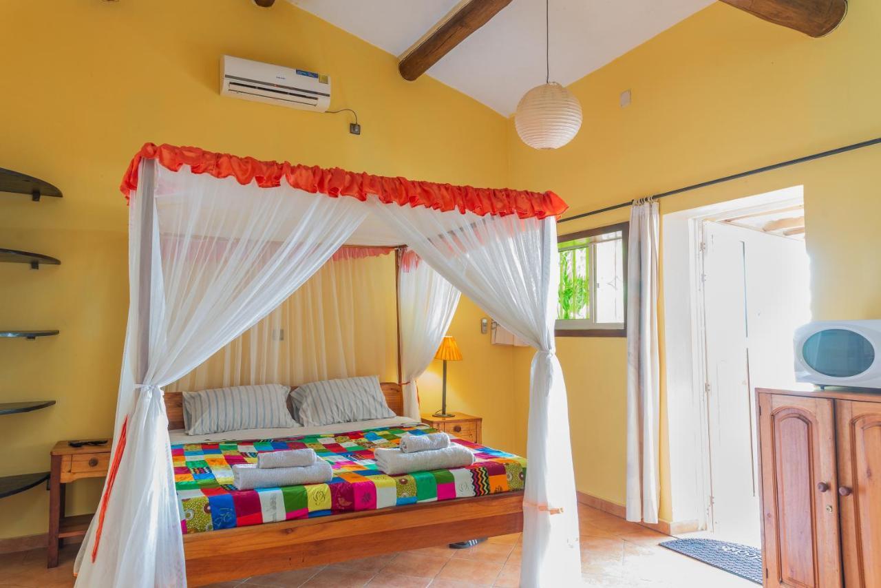 Aparthotel Jardin Tropical Бужумбура Екстериор снимка