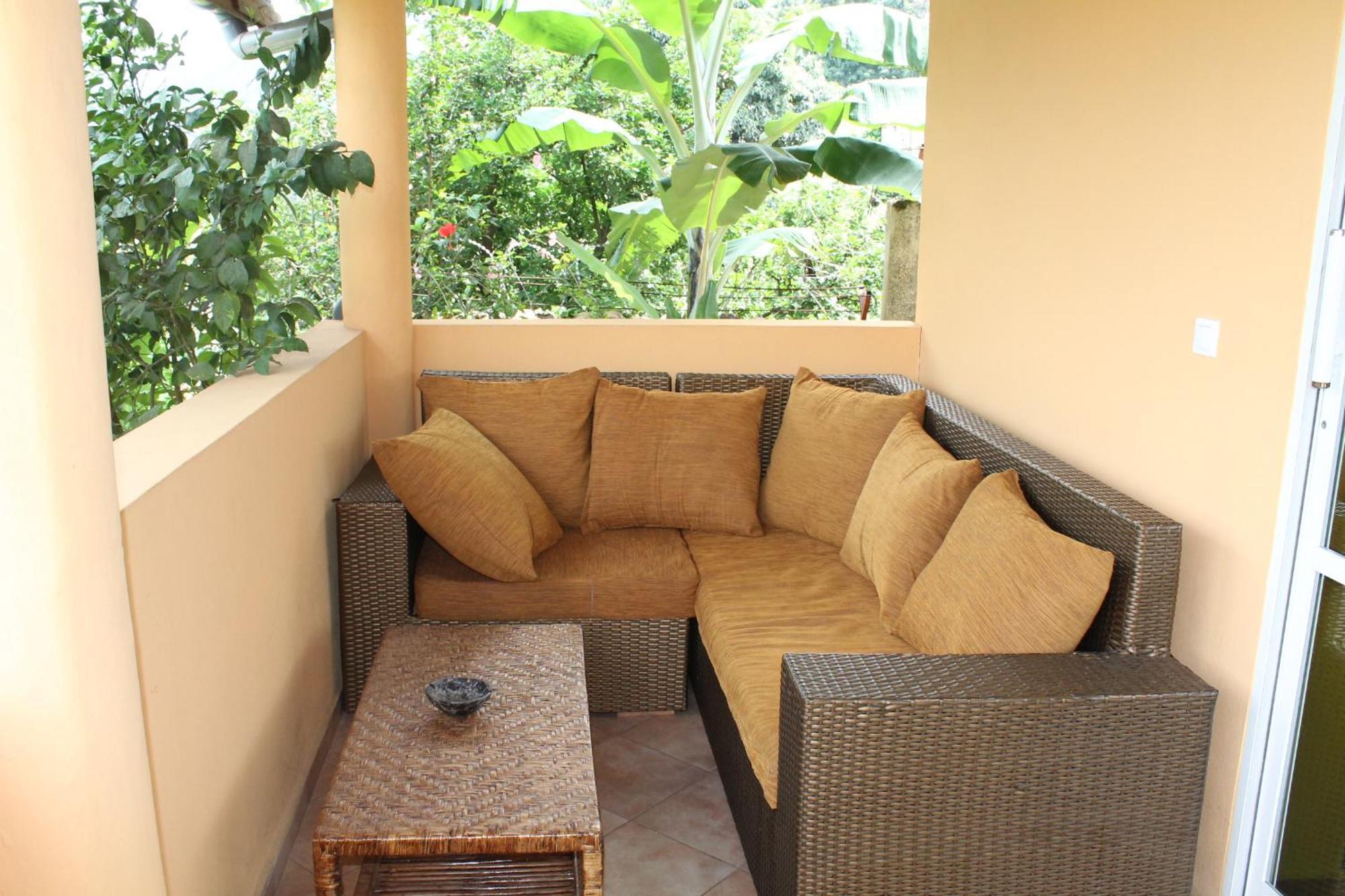 Aparthotel Jardin Tropical Бужумбура Екстериор снимка