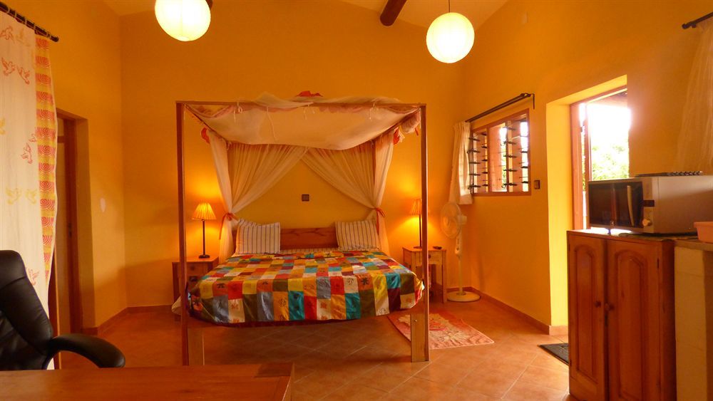 Aparthotel Jardin Tropical Бужумбура Екстериор снимка